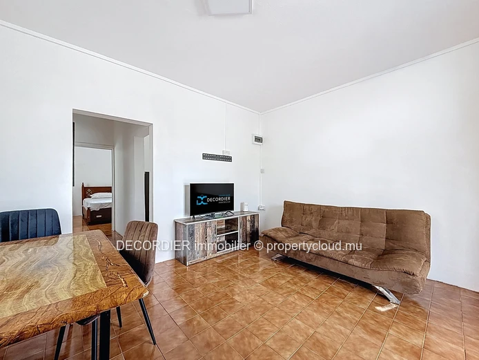 Propriété avec 4 appartements
