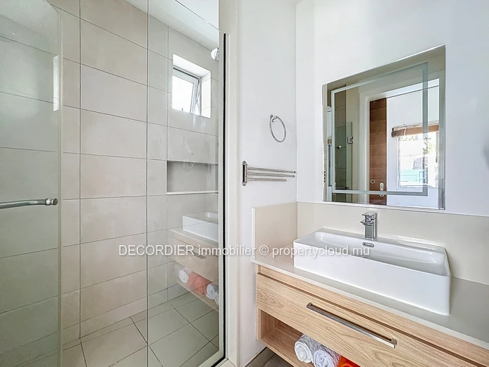 Waterfront apartment in Grand-Gaube