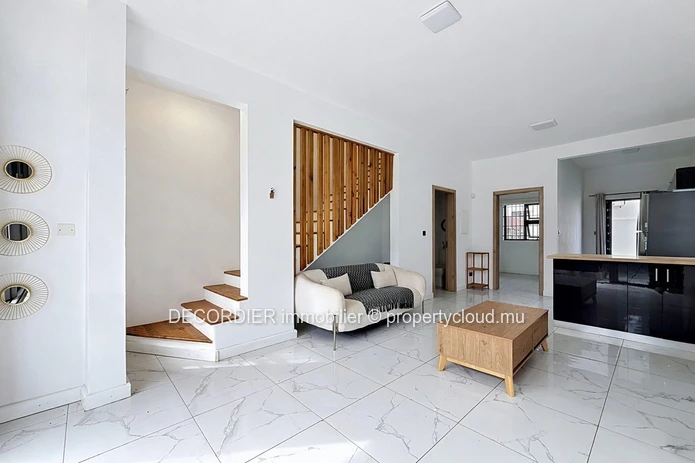 Charming Duplex for Rent in Pereybère