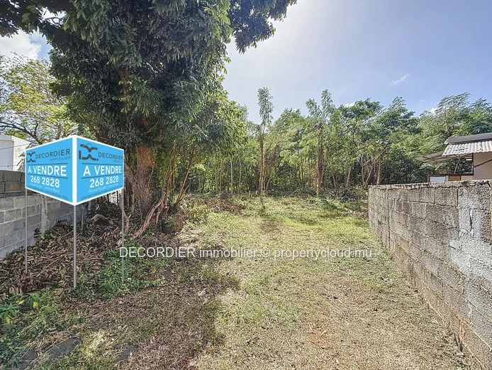 Residential land for sale – Calebasses