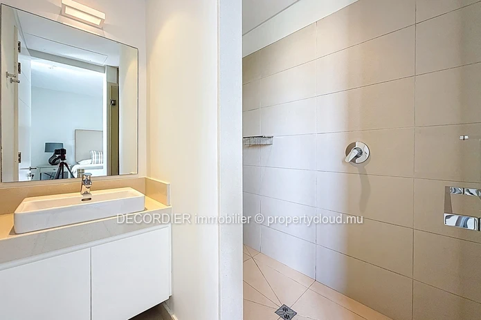 Penthouse - accès plage privée