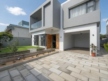 4 Bedroom House