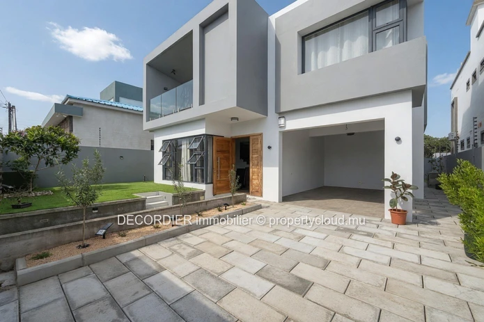 House for rent – La Salette, Grand Baie