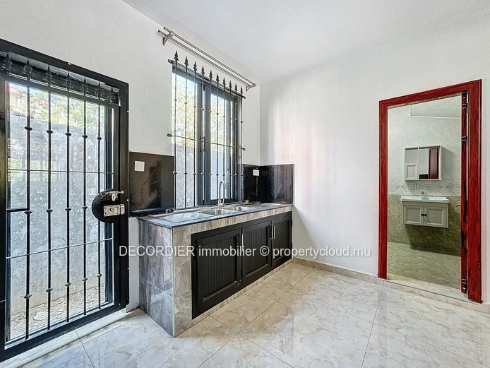 Duplex for rent in Pereybere (Sole Mandate)
