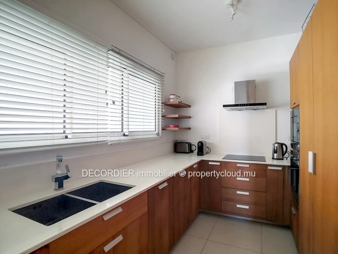 Ground floor apartment in front of the sea