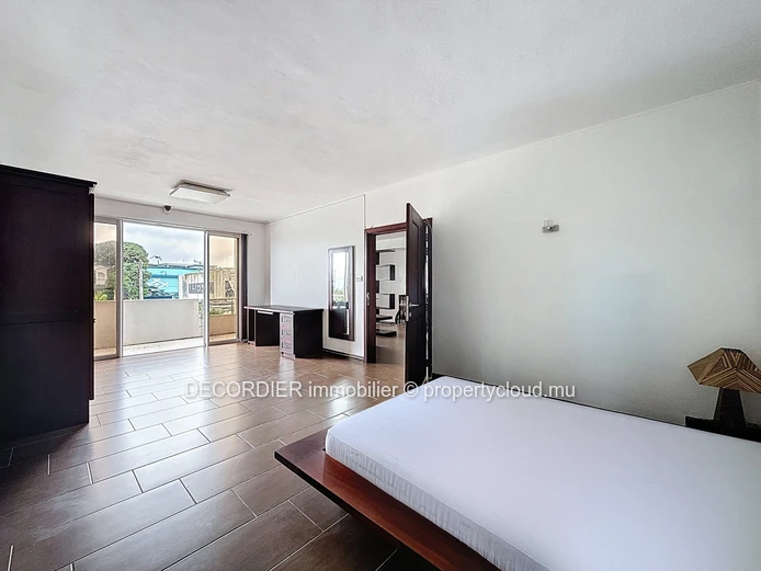 Furnished Contemporary House – Stanley Rose Hill