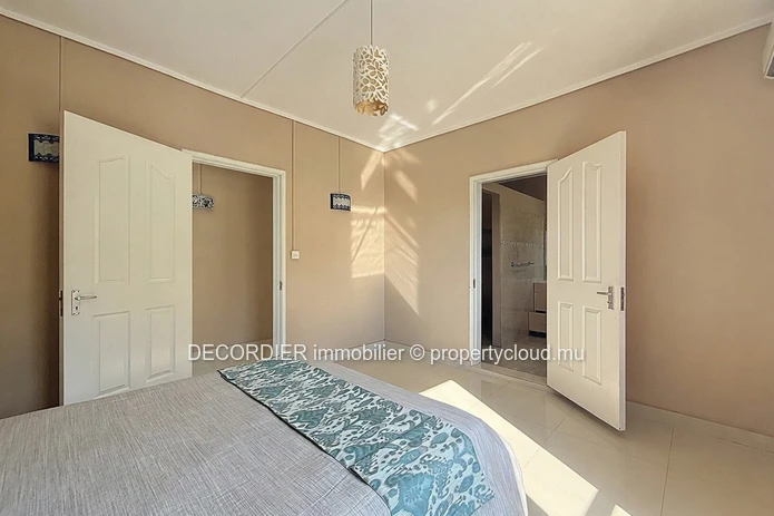 Duplex house for rent – Trou aux Biches