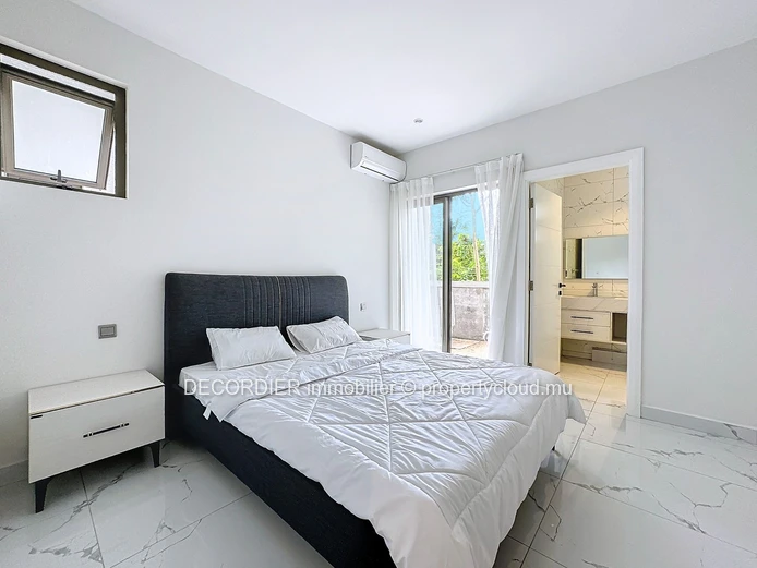 Apartment located in a secure residence accessible to foreigners