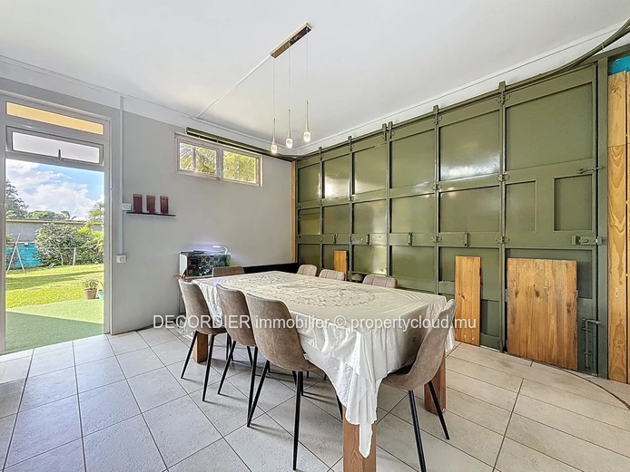 Maison Spacieuse à vendre à Trou aux Biches Road, Triolet