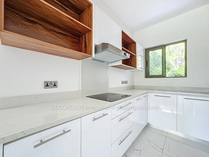 Apartment located in a secure residence accessible to foreigners