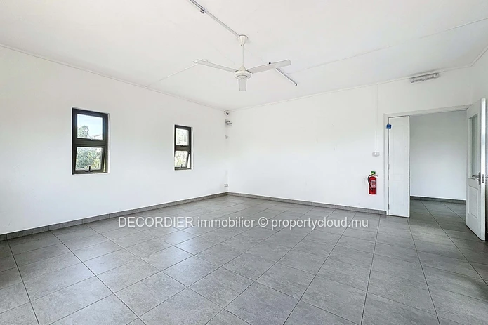 Beautiful Property for Rent – Ideal for Residential or Commercial Use