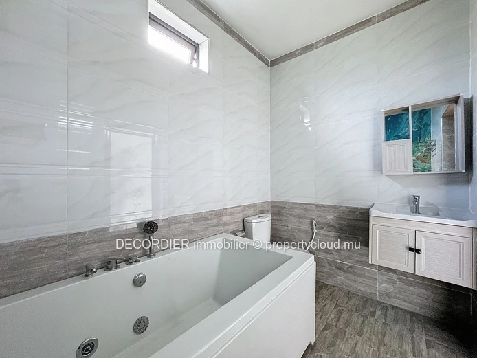 Duplex for rent in Pereybere (Sole Mandate)