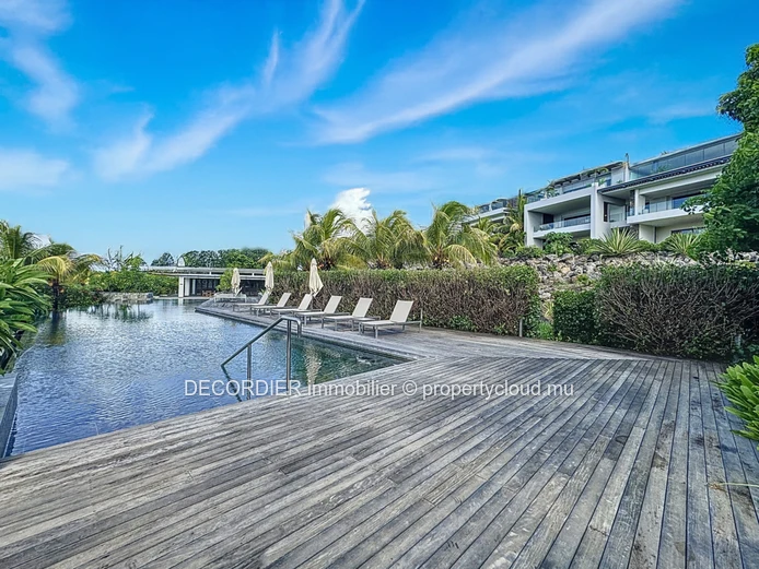 Elegant furnished flat with sea view in Saint Antoine
