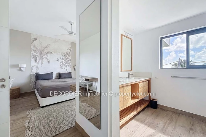 Penthouse with Lagoon & Coin de Mire Views