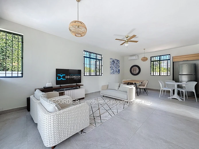 Villa contemporaine avec piscine dans un cadre paisible – Vente sur plan