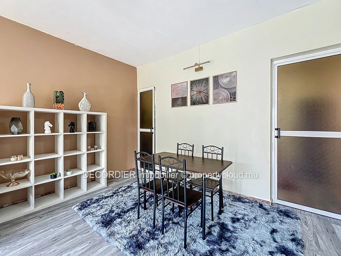 Spacious flat for sale (Sole Mandate)