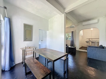 8 Bedroom House