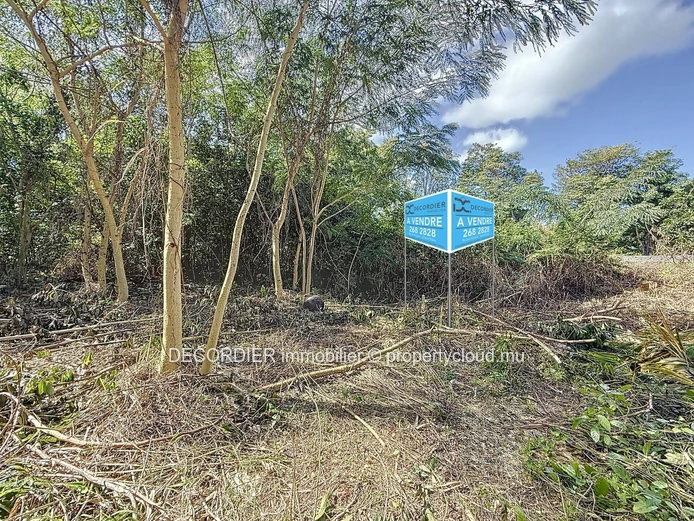 Residential land for sale – Calebasses