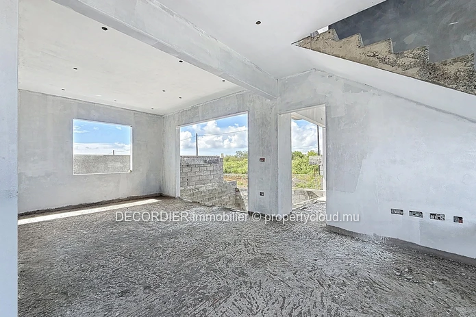 For Sale – Modern House with Swimming Pool