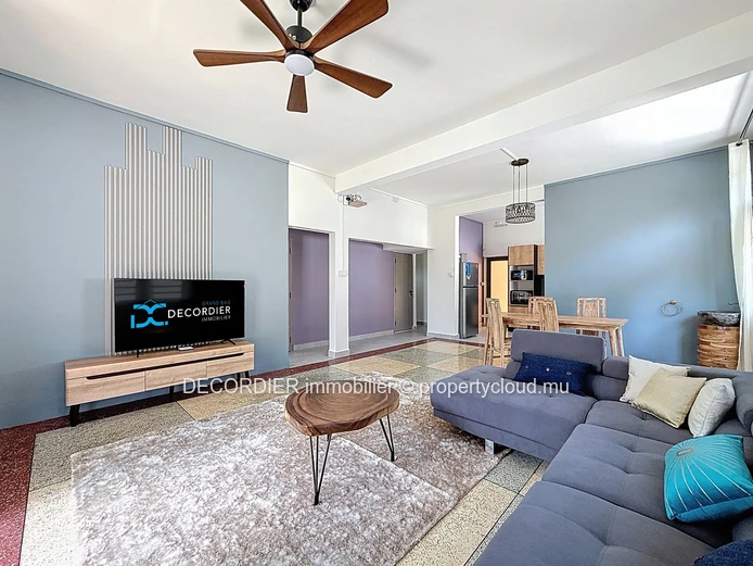 Propriété avec 4 appartements