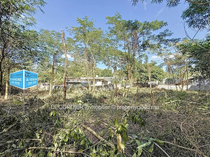 Residential land for sale – Calebasses