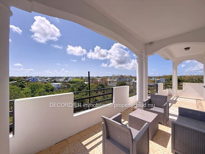 Spacious apartment for Sale