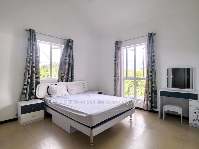 Maison individuelle avec piscine