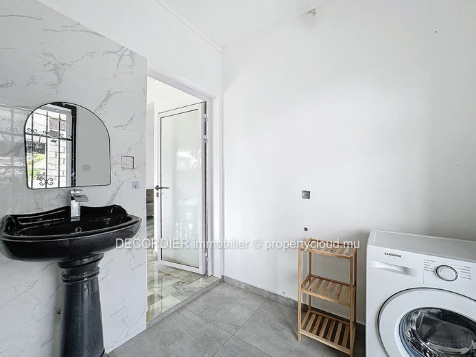 For rent - first floor apartment in Pereybere