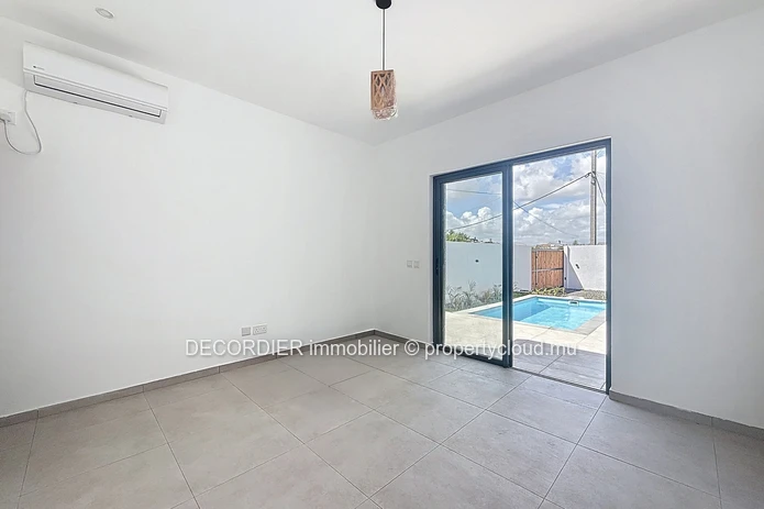 Maison moderne à vendre