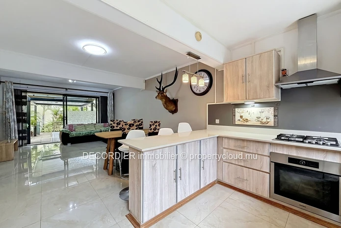 Townhouse for rent – Flic en Flac