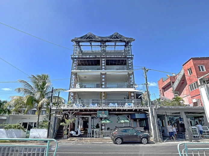 Hôtel vue mer en plein centre de Grand Baie (Mandat exclusif)