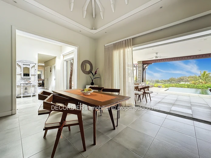 Magnifique villa située à Villa Valriche - accessible aux étrangers