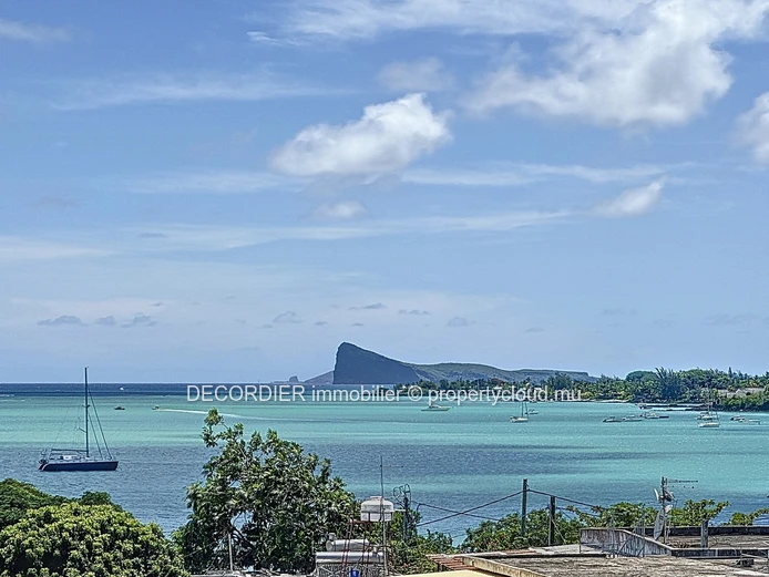 Office for sale in the heart of Grand Bay