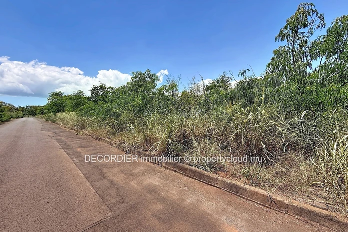 Residential Lot of 3 Arpents for Sale – Balaclava