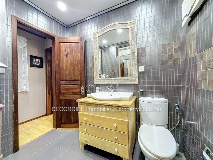 Maison contemporaine avec piscine et jardin - Accessible aux étrangers