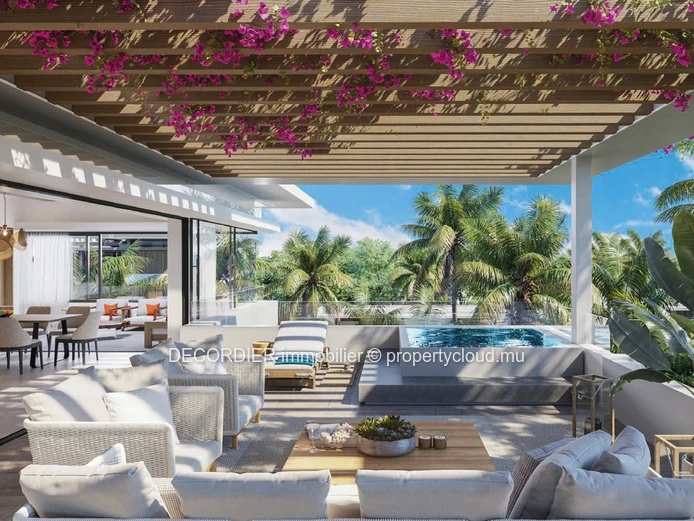 Penthouse avec accès à la plage et services hôteliers, accessible aux étrangers.