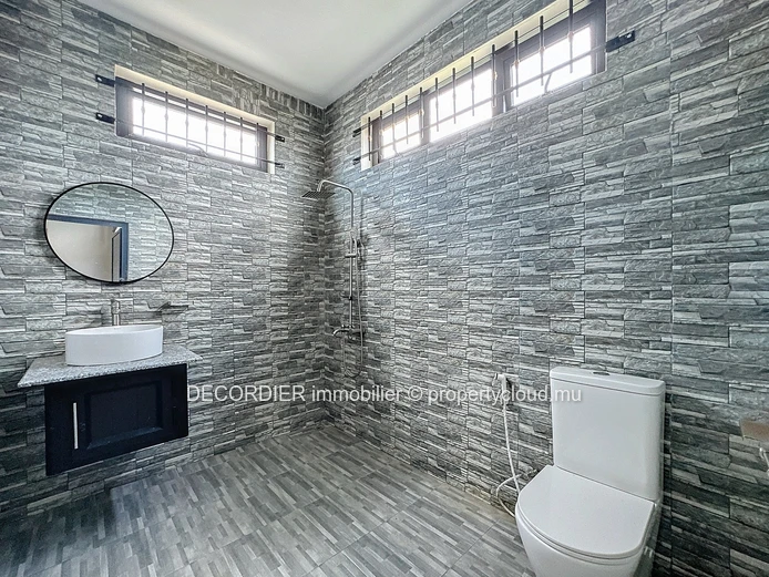 Apartment with shared swimming pool