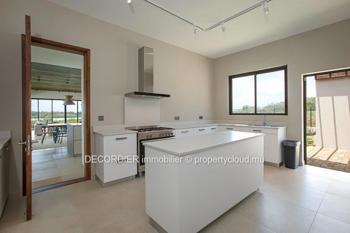 Splendid beachfront villa offering immediate access to the lagoon.