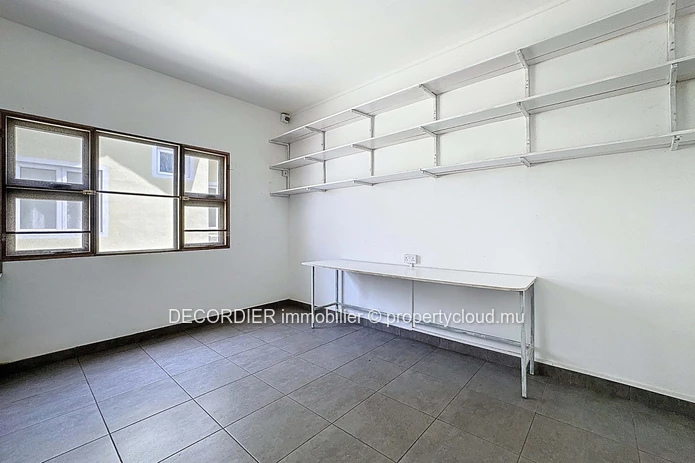 Beautiful Property for Rent – Ideal for Residential or Commercial Use