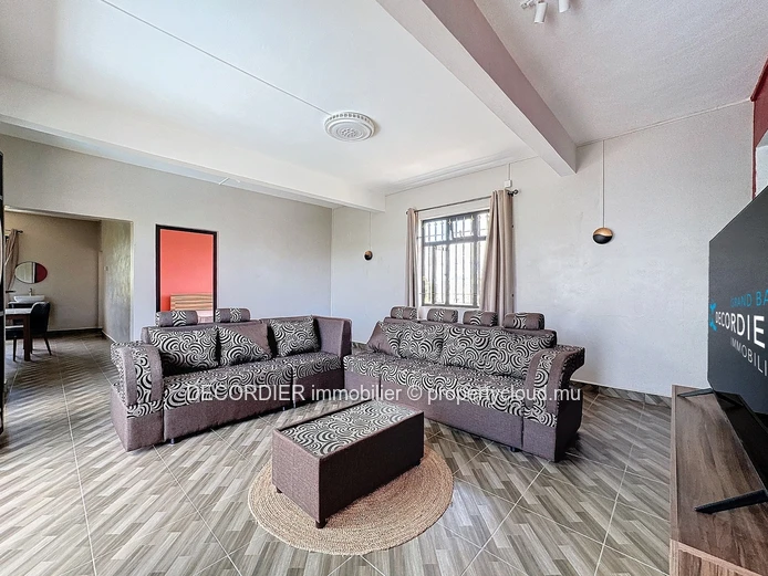 Apartment with shared swimming pool