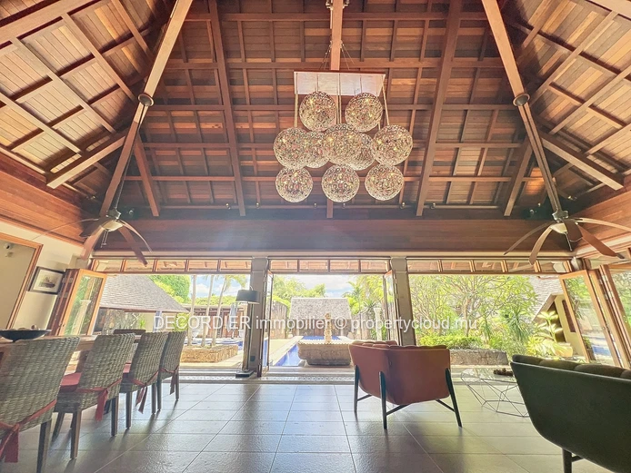 An exceptional property with generous volumes in a unique setting
