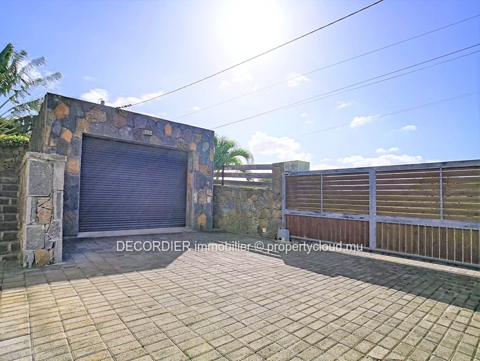 Grand Gaube, située dans un quartier résidentiel calme, splendide villa