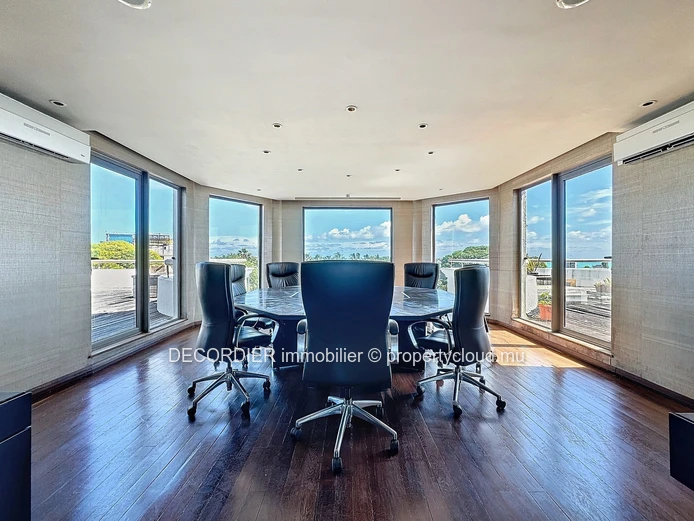 Office for sale in the heart of Grand Bay