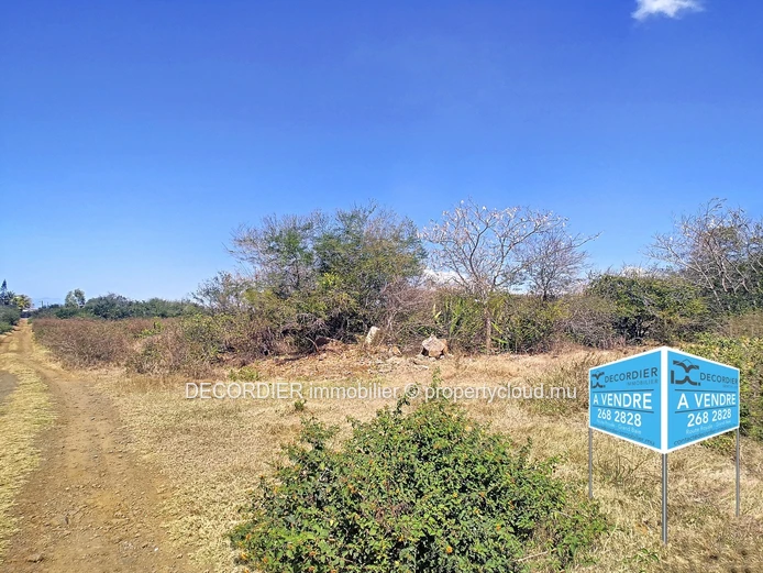 À Vendre Péreybère Terrain Résidentiel