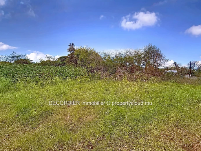 Residential land for sale in Pereybère.