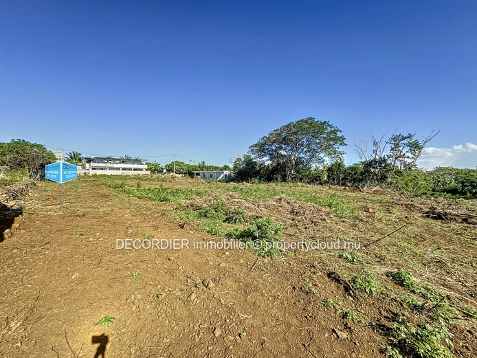 À Vendre Petit Raffray Terrain Résidentiel