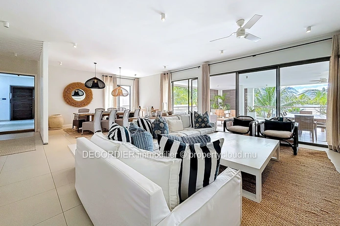 Penthouse - accès plage privée