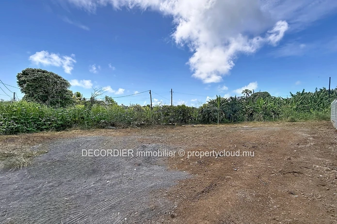 Residential Land for Sale – Petit Raffray