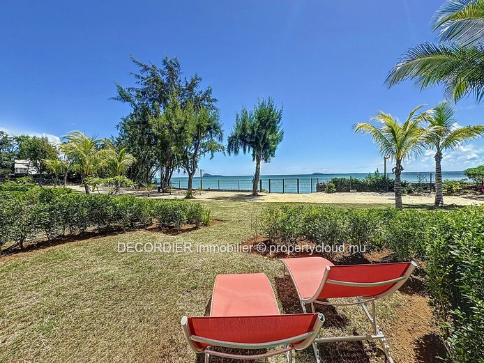 Waterfront apartment in Grand-Gaube