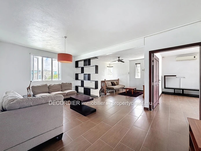 Furnished Contemporary House – Stanley Rose Hill